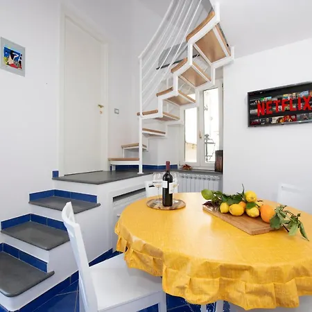 Maison Escher Semesterbostad